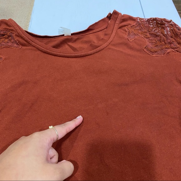 Free People Floral Lace Details Pullover Sweatshirt Top Open Back Sz XS Orange - Picture 12 of 13